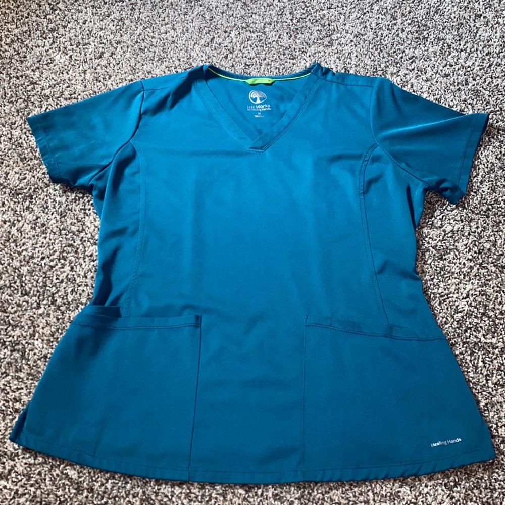 Healing hands scrub top. Caribbean blue. Medium.